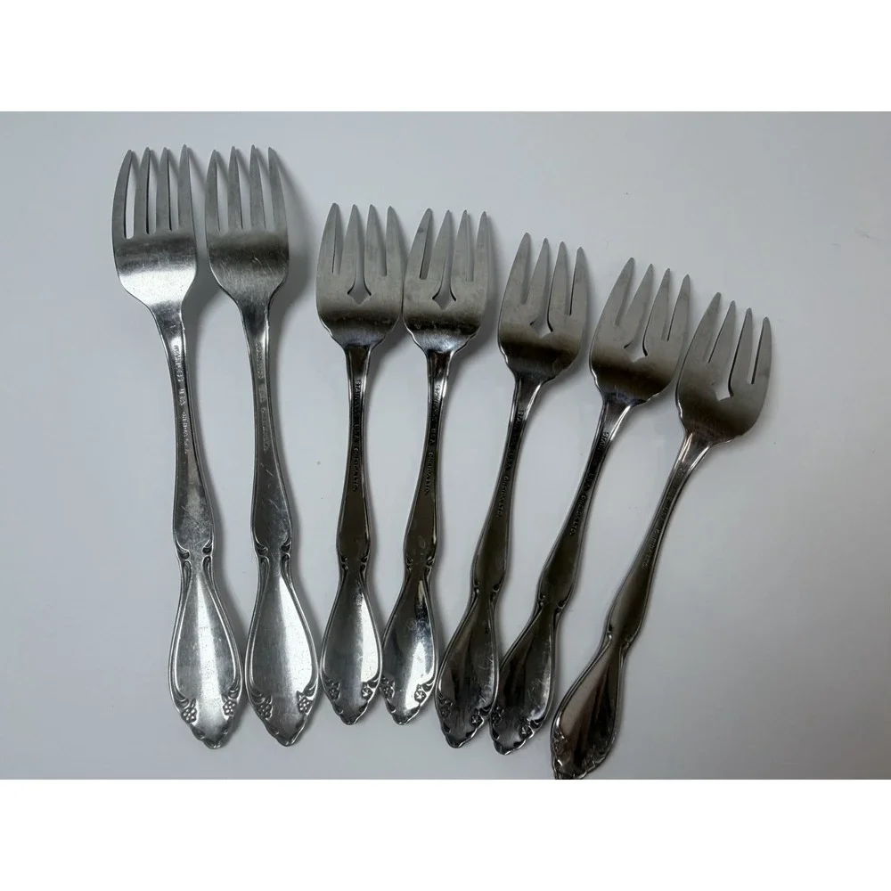 Oneida BERKELEY SQUARE Stainless Lot Of 7 5 Salad Forks 2 Dinner Forks